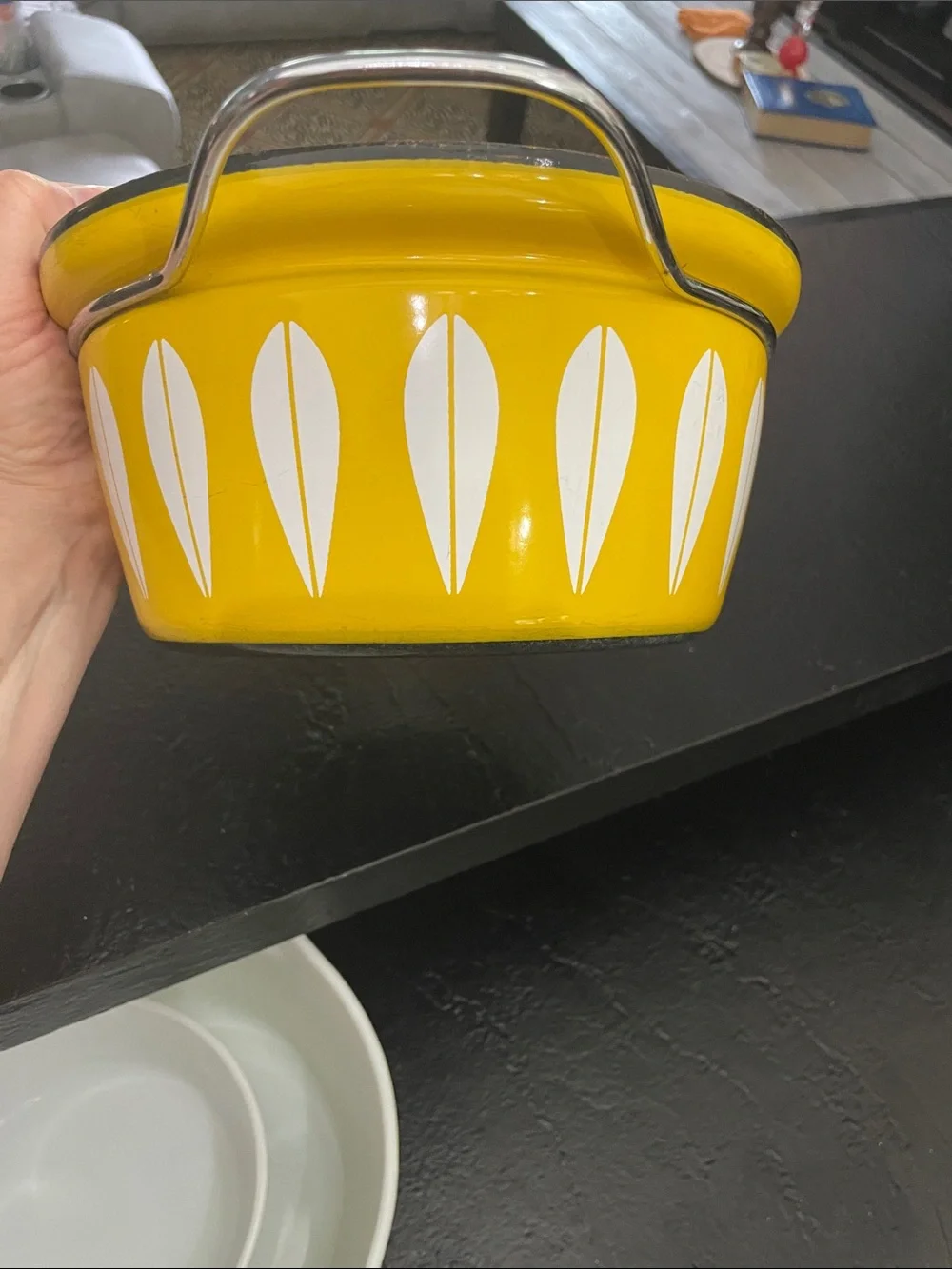 Cathrineholm Yellow Lotus Enamel Casserole with Handles 2 Qt